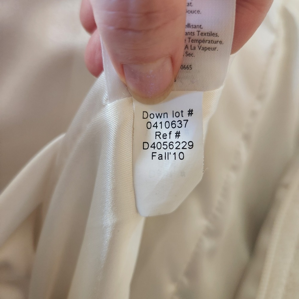 Eddie Bauer Premium Quality Goose Down Zip Vest Zip Pockets Size L Cream - Picture 13 of 13